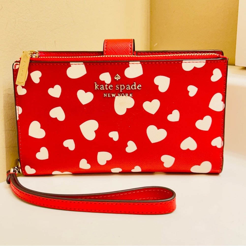 NWOT Kate Spade Heart Pop Phone wallet
